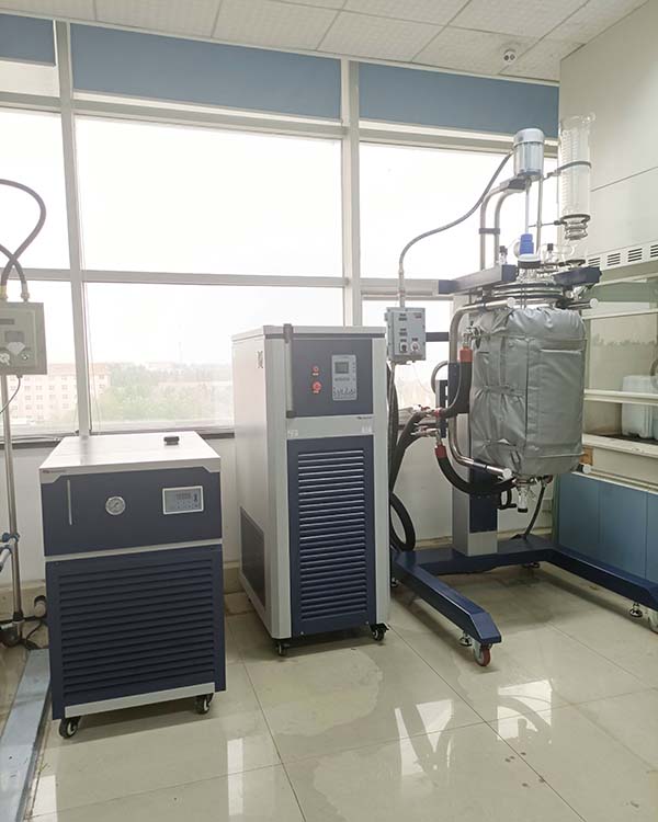 冷熱一體循環(huán)裝置配套反應(yīng)釜，價(jià)格幾何？