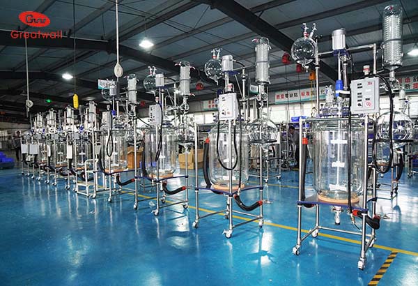 夾套玻璃反應(yīng)釜如何選擇？